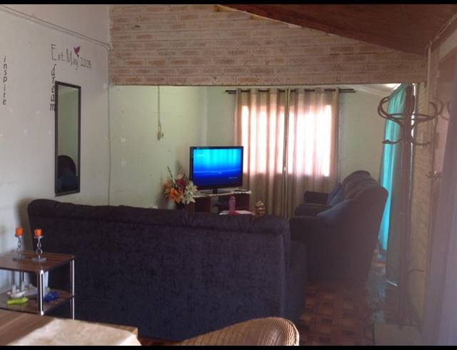 4 BEDROOM HOUSE FOR SALE IN WOODLANDS